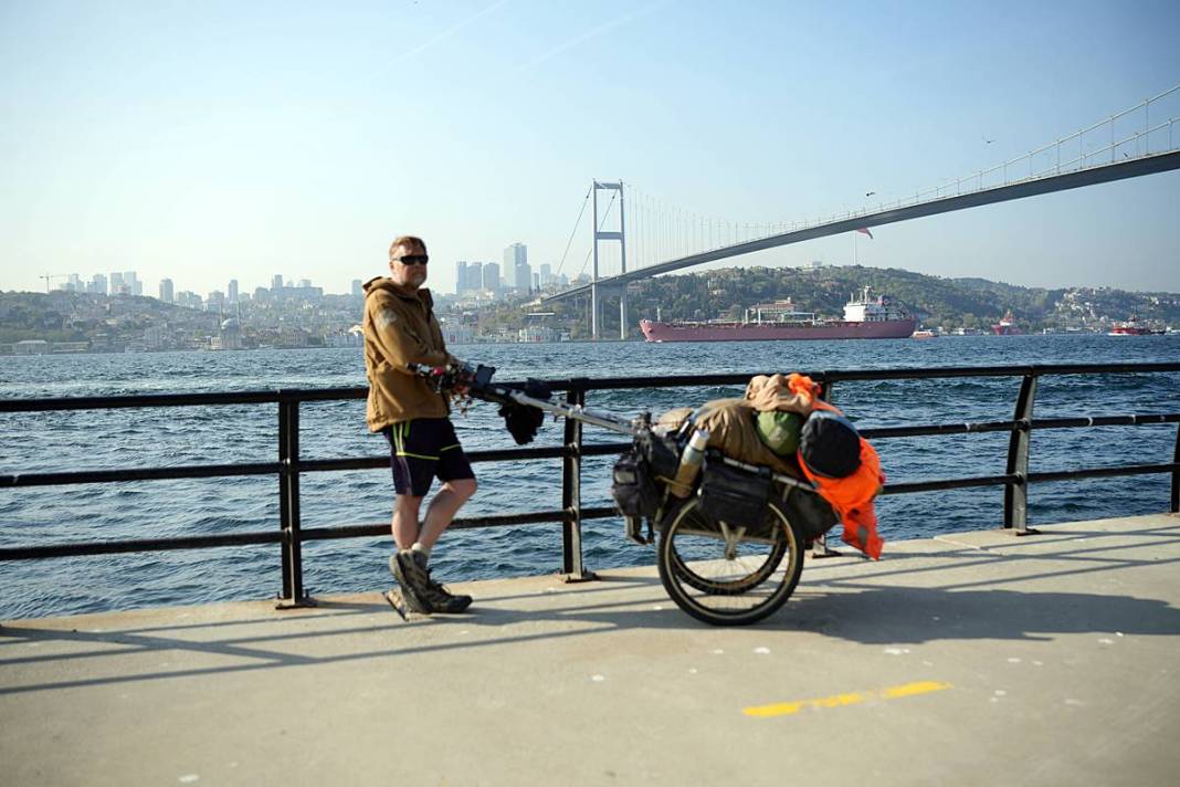 Ünlü gezginden itiraf: Türkiye'de seyahat etmek zor! Dünyayı 26 yıldır yürüyerek dolaşan kâşif şaşkına döndü 4